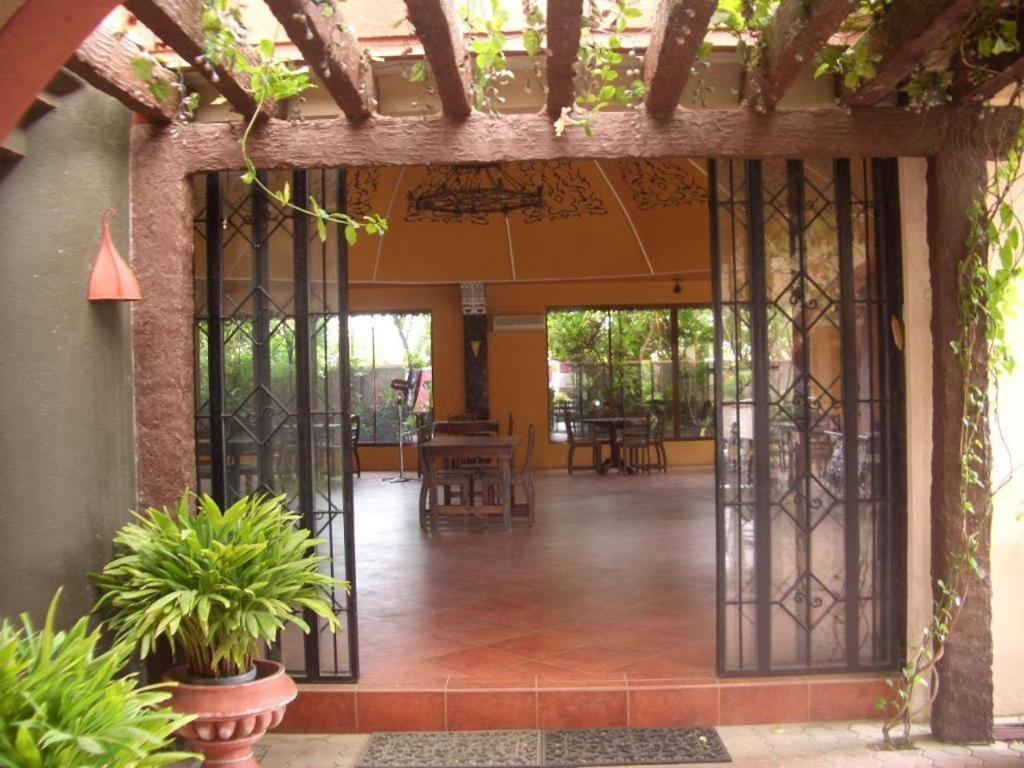 Casa La Granja Hotel Iloilo City Luaran gambar