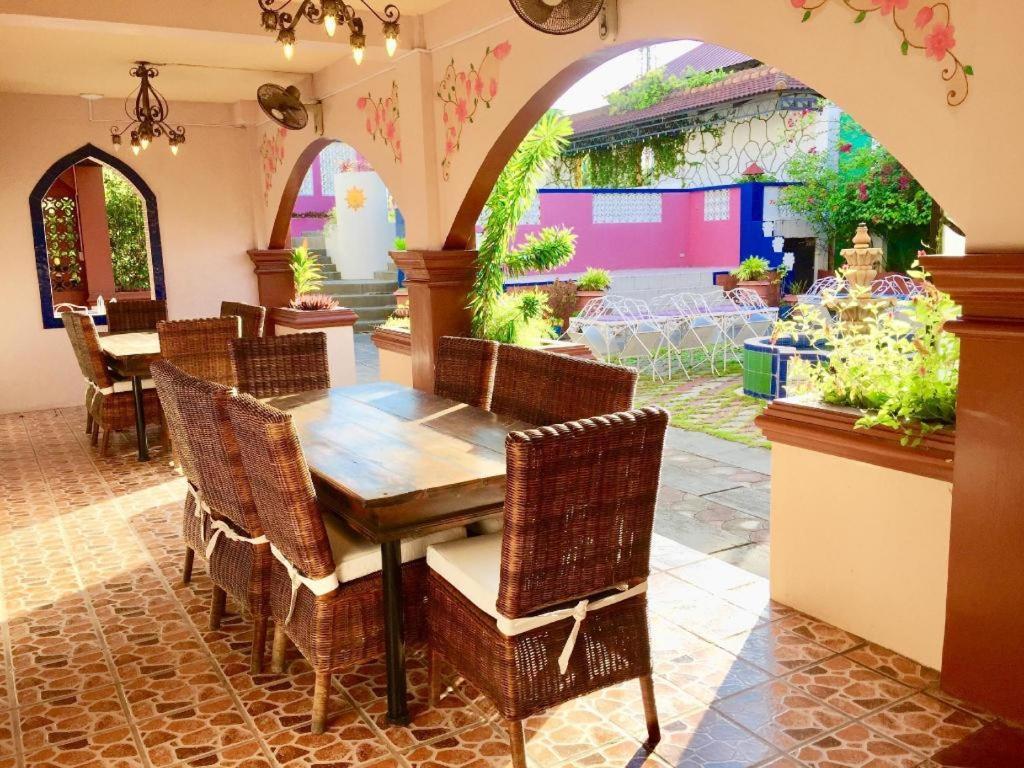 Casa La Granja Hotel Iloilo City Luaran gambar