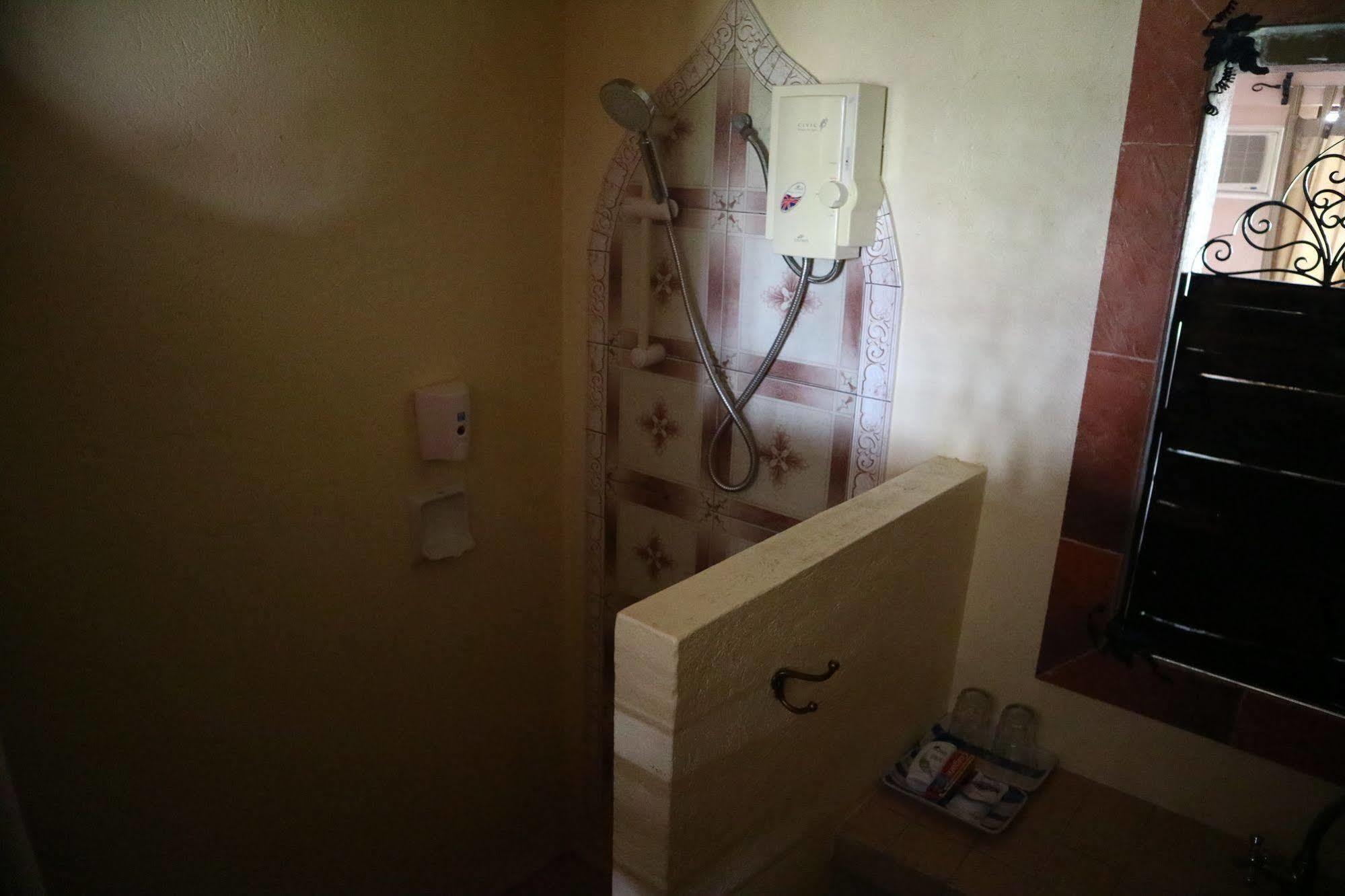 Casa La Granja Hotel Iloilo City Luaran gambar