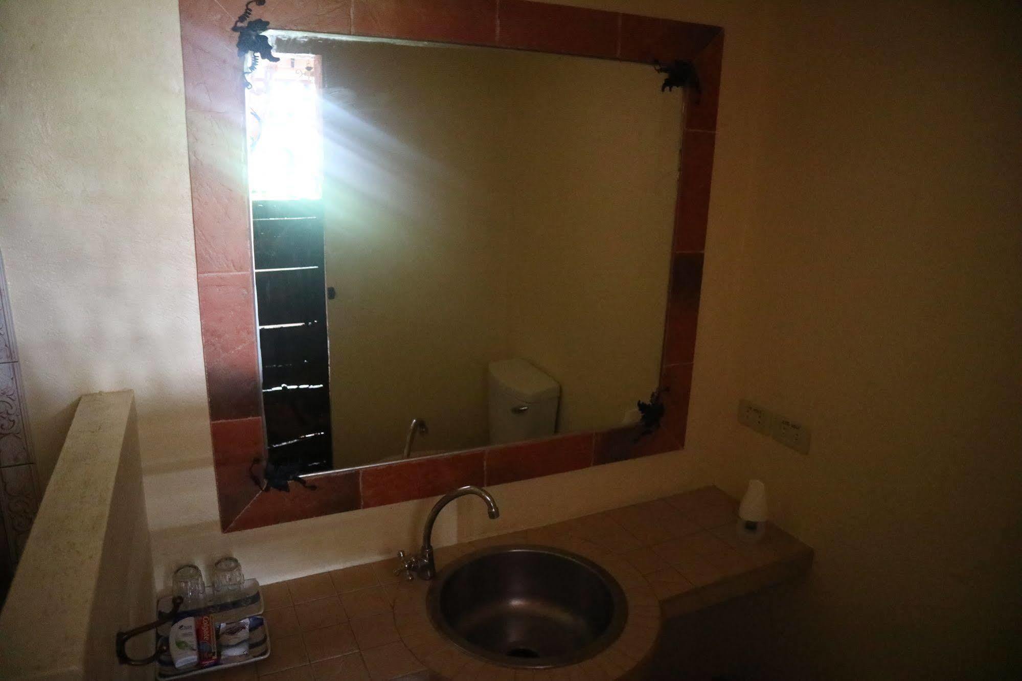 Casa La Granja Hotel Iloilo City Luaran gambar