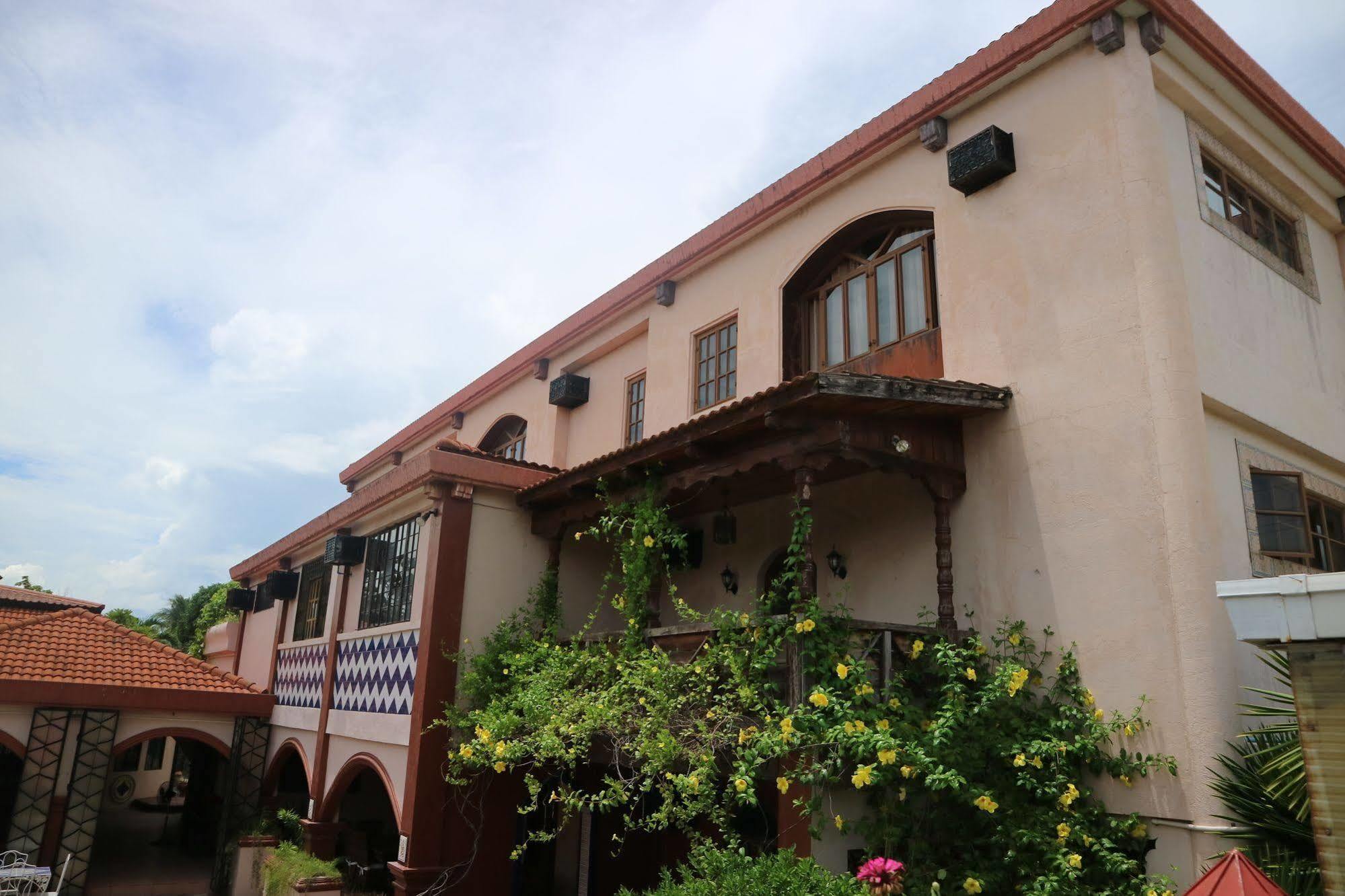 Casa La Granja Hotel Iloilo City Luaran gambar