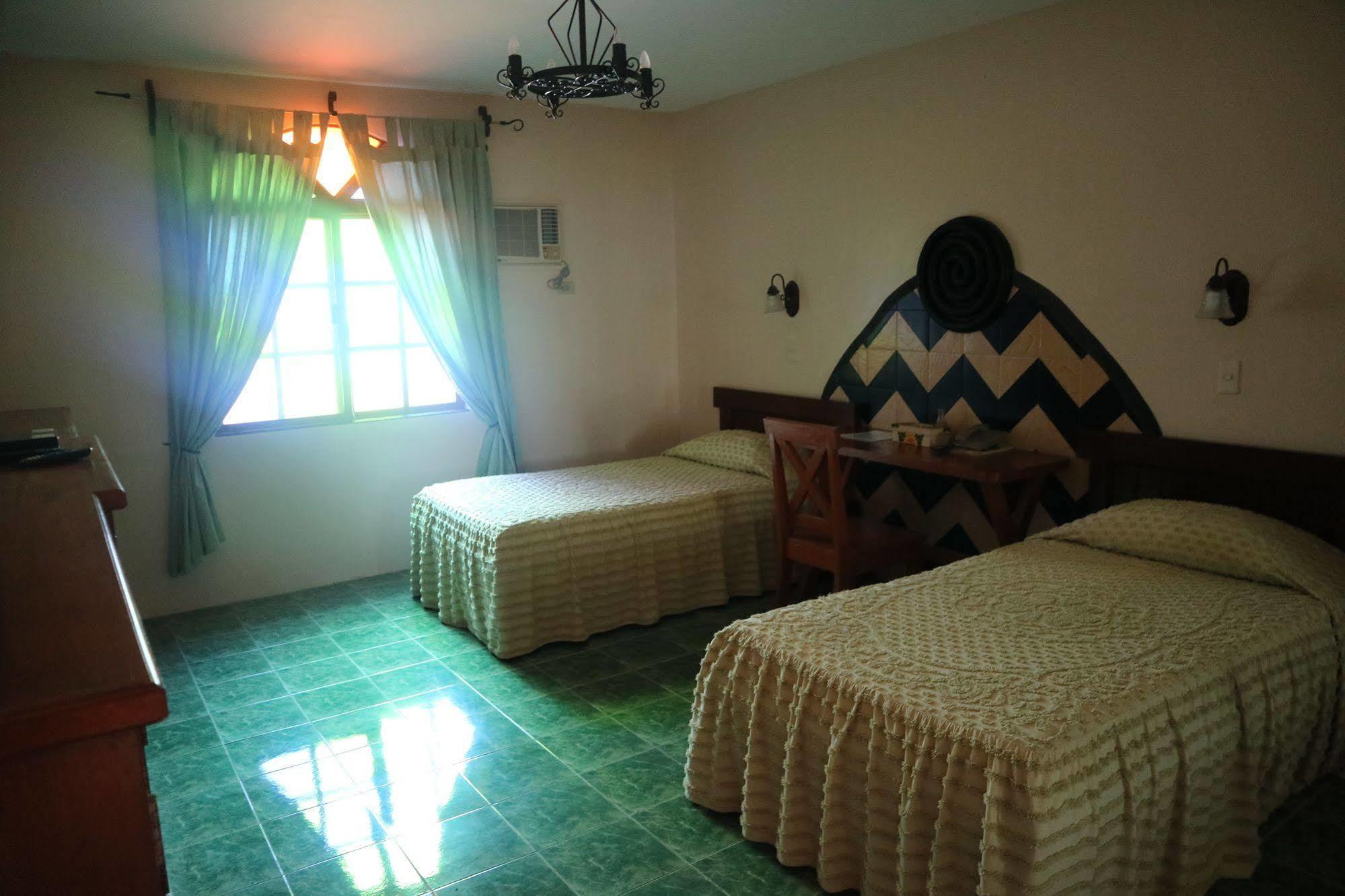 Casa La Granja Hotel Iloilo City Luaran gambar
