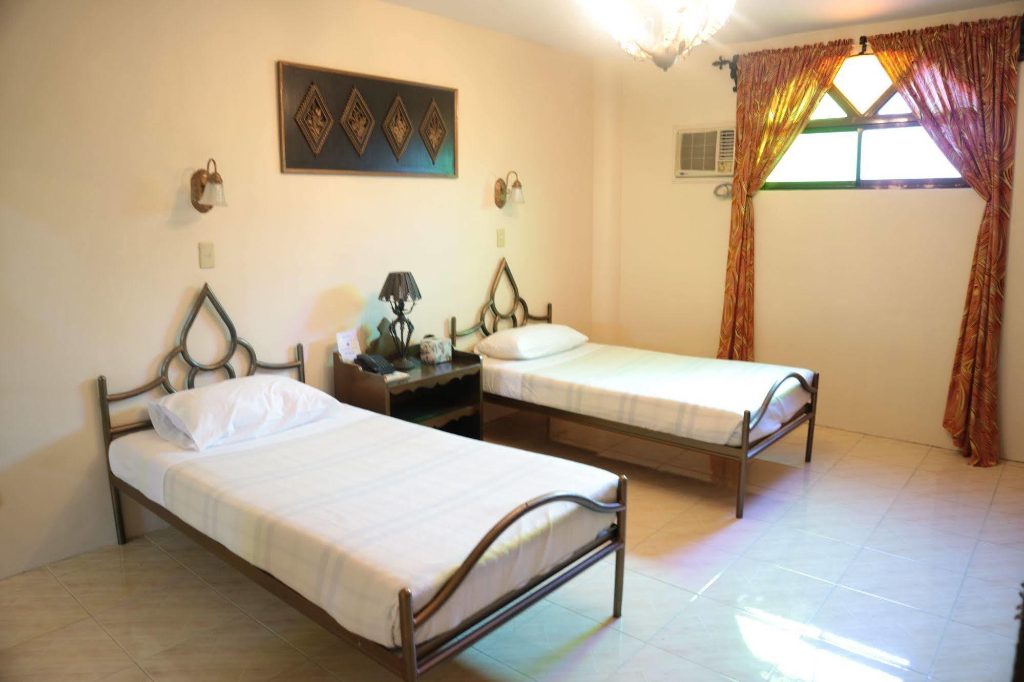 Casa La Granja Hotel Iloilo City Luaran gambar