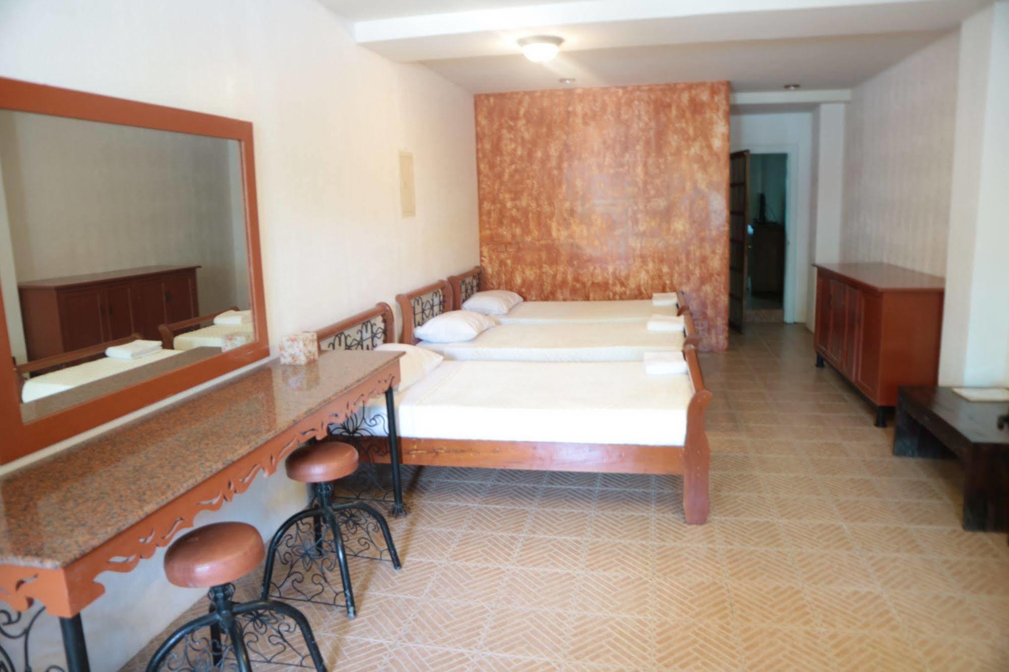 Casa La Granja Hotel Iloilo City Luaran gambar